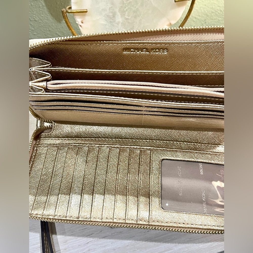 Michael Kors Large Continental Wallet Wristlet